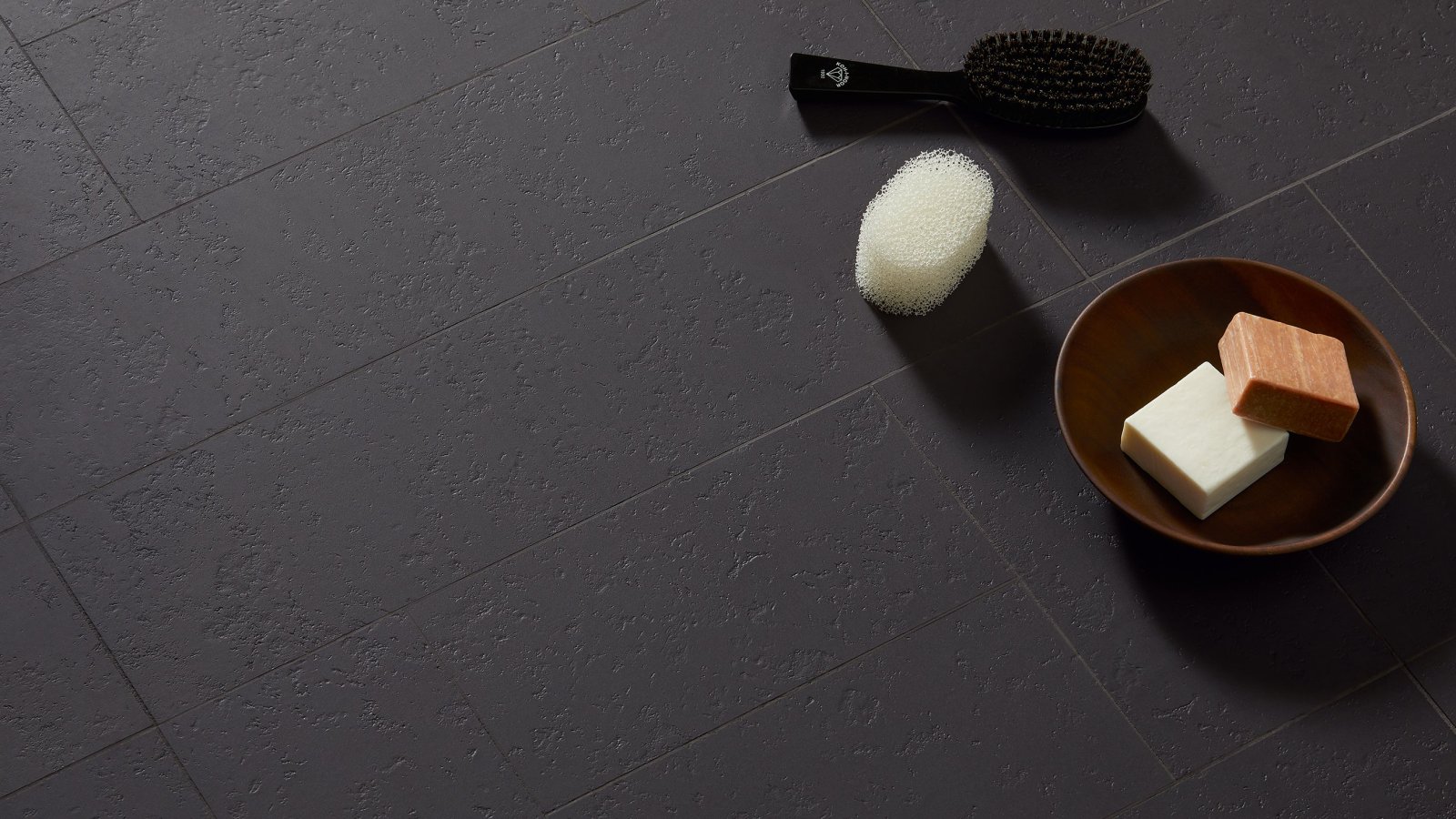 Mutina Kosei挤出瓷质砖表面