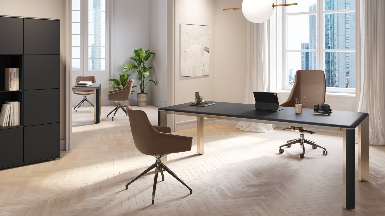 Las Mobili Iulio 现代行政办公桌，Inox Grey 铝合金桌腿配木纹嵌条