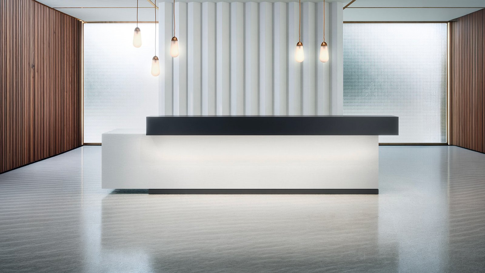 Archiutti 前台接待台 Toki，上层体量与侧板错落叠加