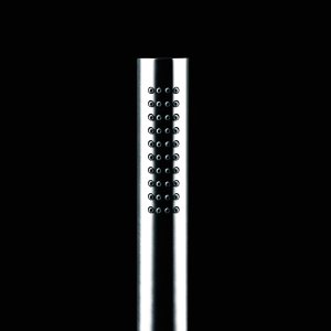 AL/23 淋浴墙面：直径 24 cm 圆形顶喷与圆形盖板上的把手