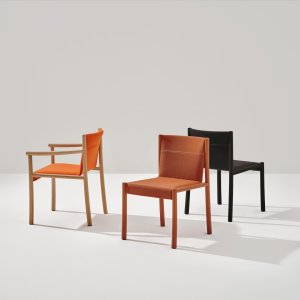 接待台旁不带扶手的 Kata Chair