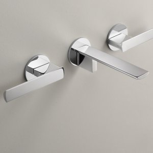 Cea Design 的 Ayla 墙装双柄龙头，抛光不锈钢