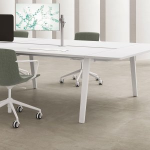 E-Place 300 x 120 会议桌，双立柱方形底座
