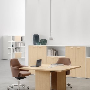 Oxford 会议桌 240 乘 120，DVO 出品