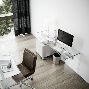 搭靠 Air Unit 柜体系统的 Air Desk 1