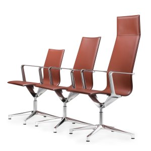 Kuna Chair 抛光铝饰面