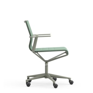 皮革软包的 Stick Chair 会议椅