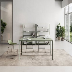 Las Mobili Fil Rouge 职员工作站，bench 上的红色线条与苔绿色铝框架