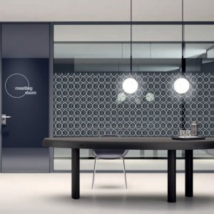 Simple Bold 隔断上的 Giano 搁板