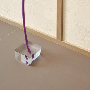 通体着色的 Déchirer Ecrù 色