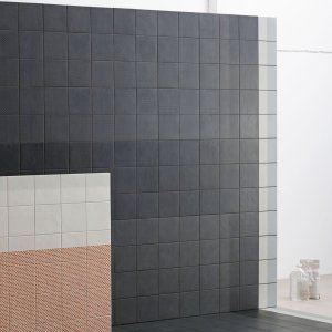 Mutina Tape 系列 Base Black 黑色底砖