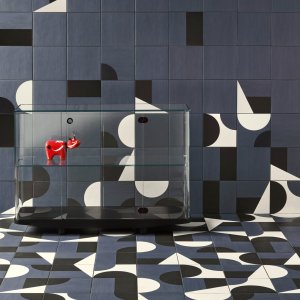 会议室中的 Puzzle 墙面