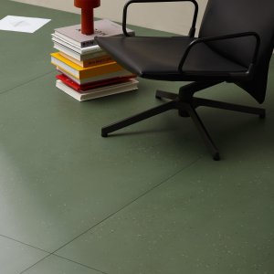 室外露台上的 Primavera 瓷质砖