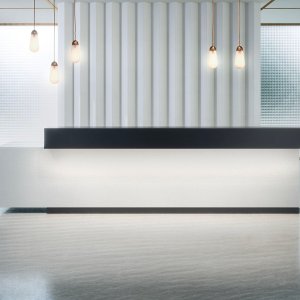 Archiutti 前台接待台 Toki，上层体量与侧板错落叠加